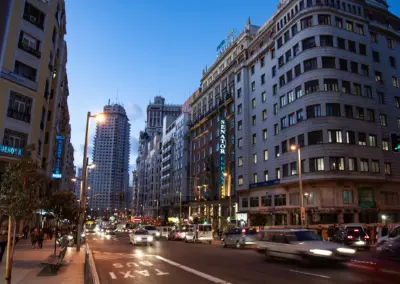 Gran Vía de noche, Madrid
